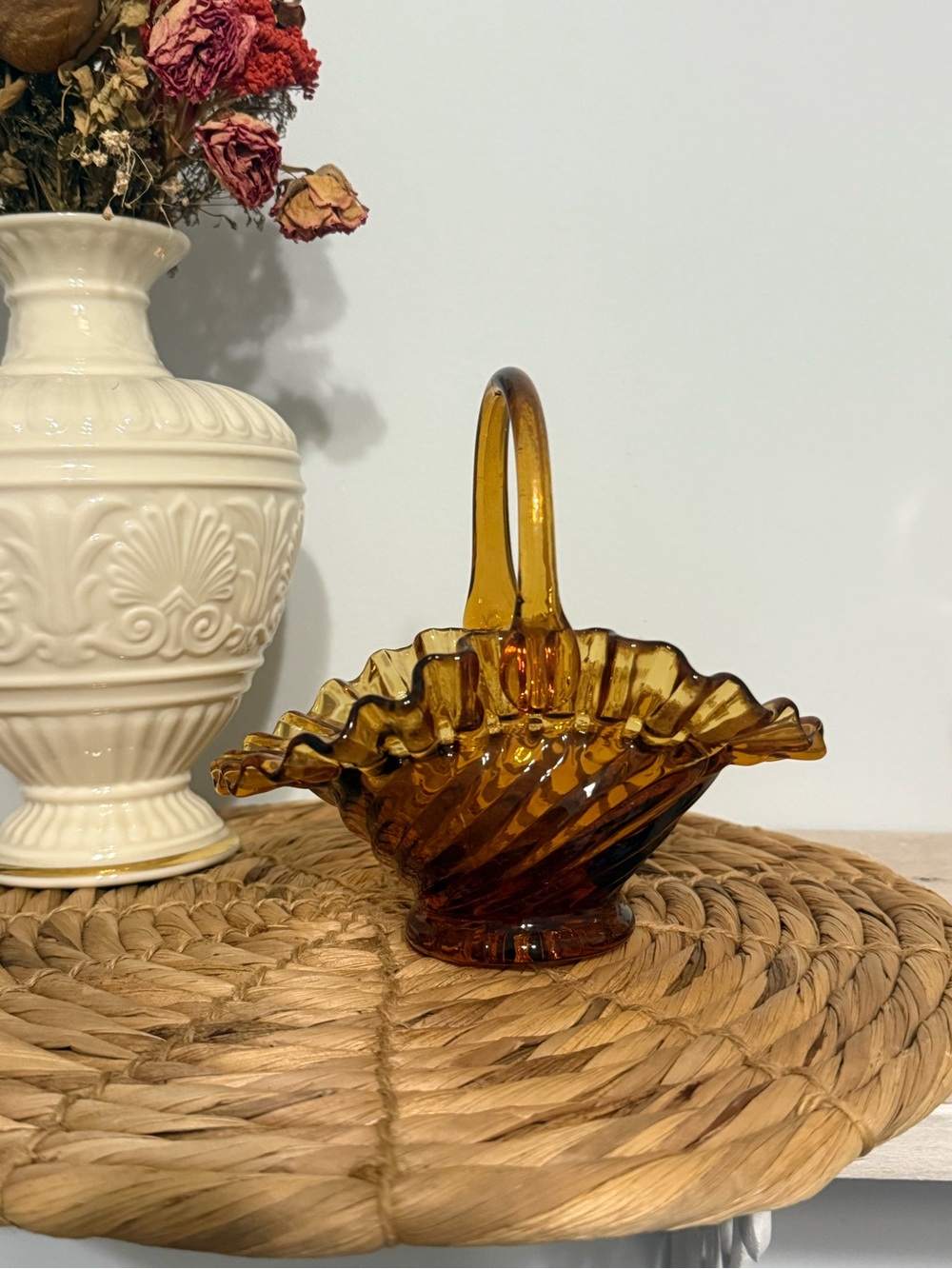 VTG Amber glass basket